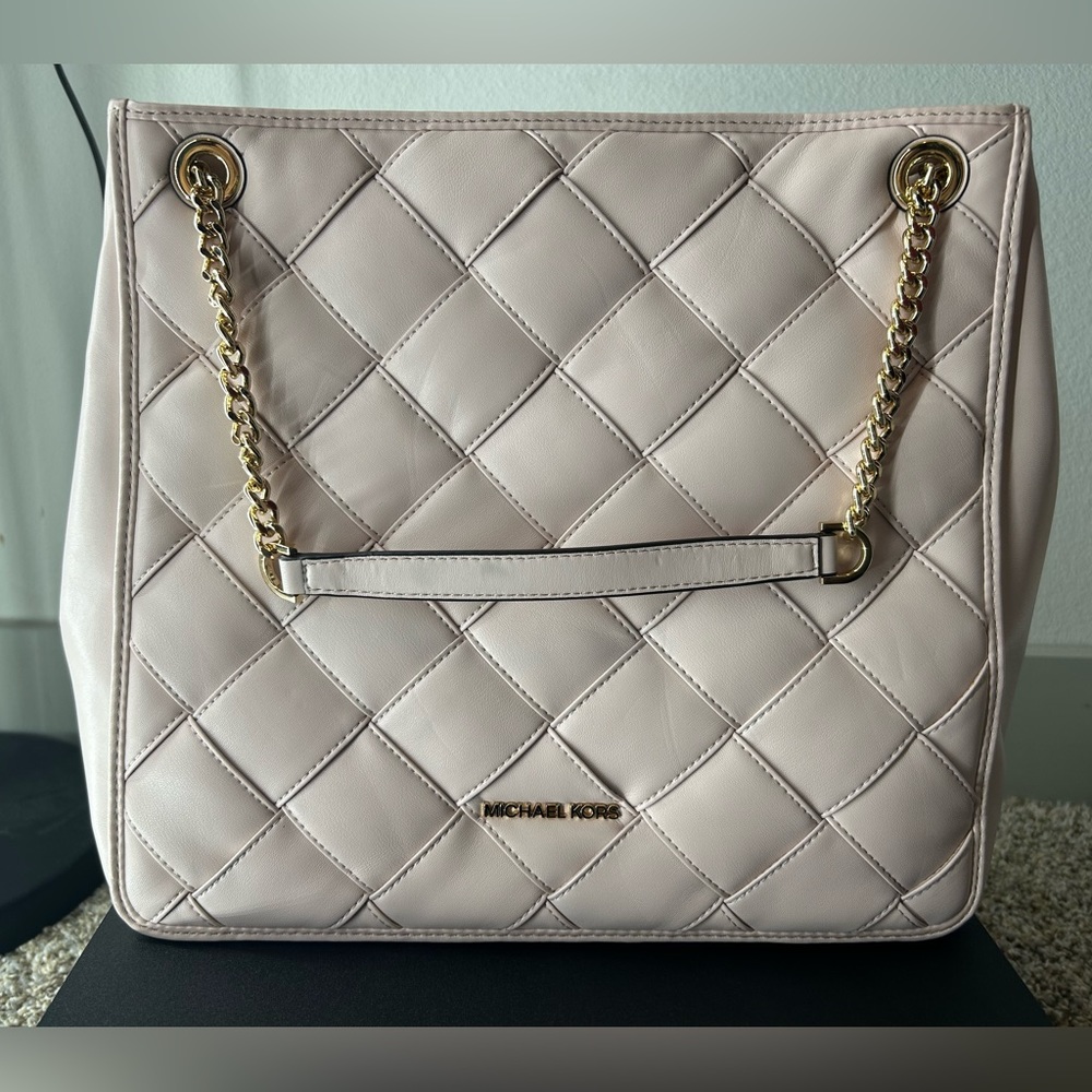 Michael Kors Mk Regina Shoulder Bag Soft Leather Large Conv Bag